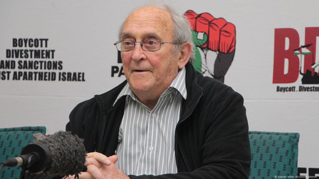 Denis Goldberg speaks at a BDS event in 2015