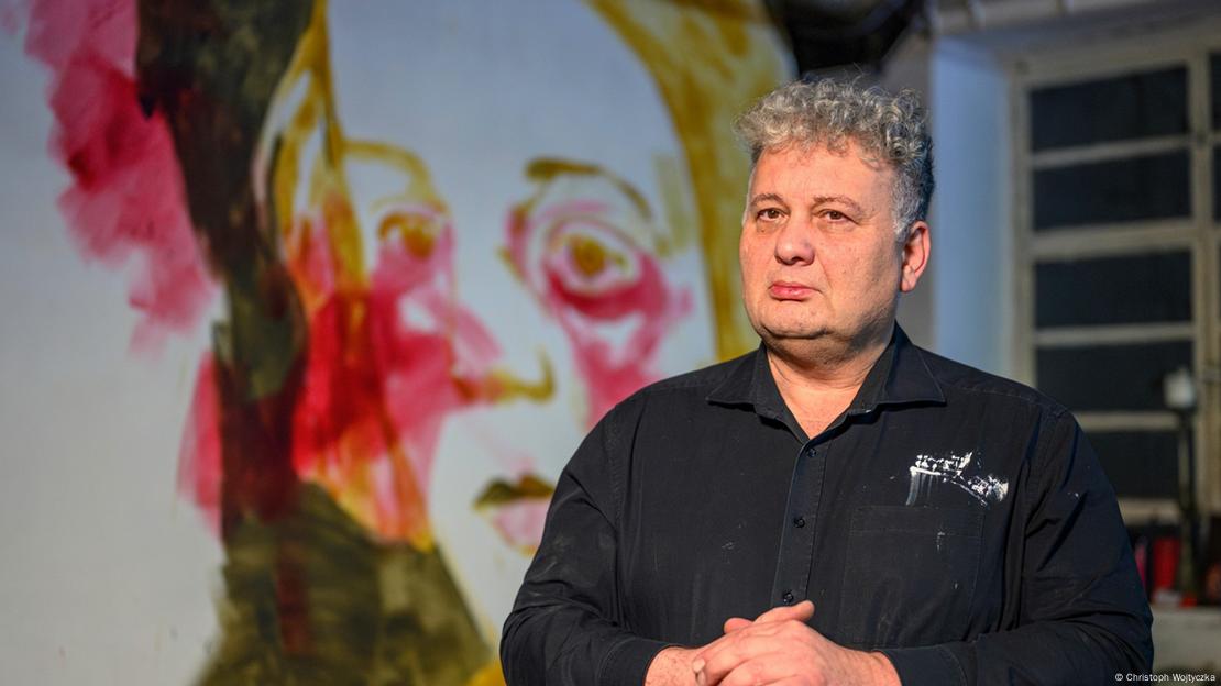 الفنان سايروس أوفربيك الفنان سايروس أوفربيك