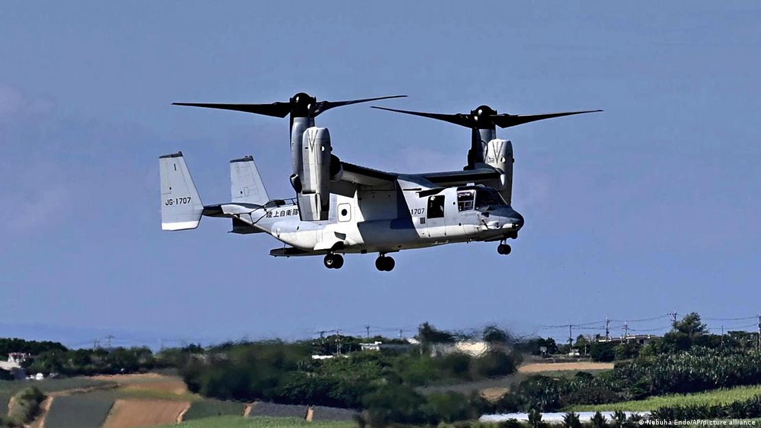 The Bell Boeing V-22 Osprey flying during joint US-Japan military training