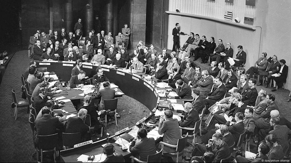 Generalna skupština UN donosi Opštu deklaraciju o pravima čoveka 10.12.1948. u Parizu