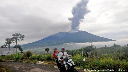 Indonesia volcano: What we know about Mount Marapi