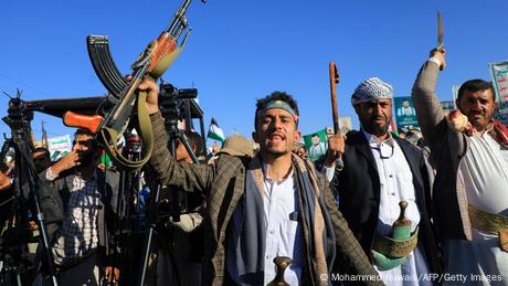 Angriffe auf Israel: Wer sind die Huthi-Rebellen?