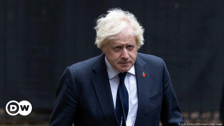 Boris Johnson présente ses excuses aux victimes du coronavirus au Royaume-Uni – DW – 12/06/2023