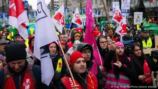 Labor issues – DW