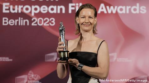 Сандра Хилер на доделувањето на Европските филмски награди 2023 година