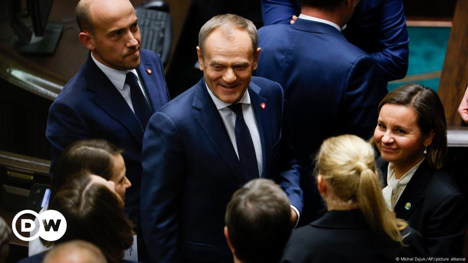 Das polnische Parlament wählt Donald Tusk zum Premierminister – DW – 12.11.2023