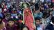 Peregrinos portan figura de la Virgen de Guadalupe. Peregrinos portan figura de la Virgen de Guadalupe.