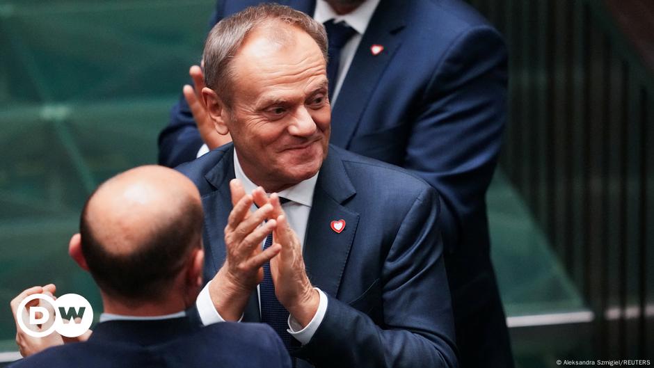 Poland: Donald Tusk's government wins vote of confidence – DW – 12/12/2023