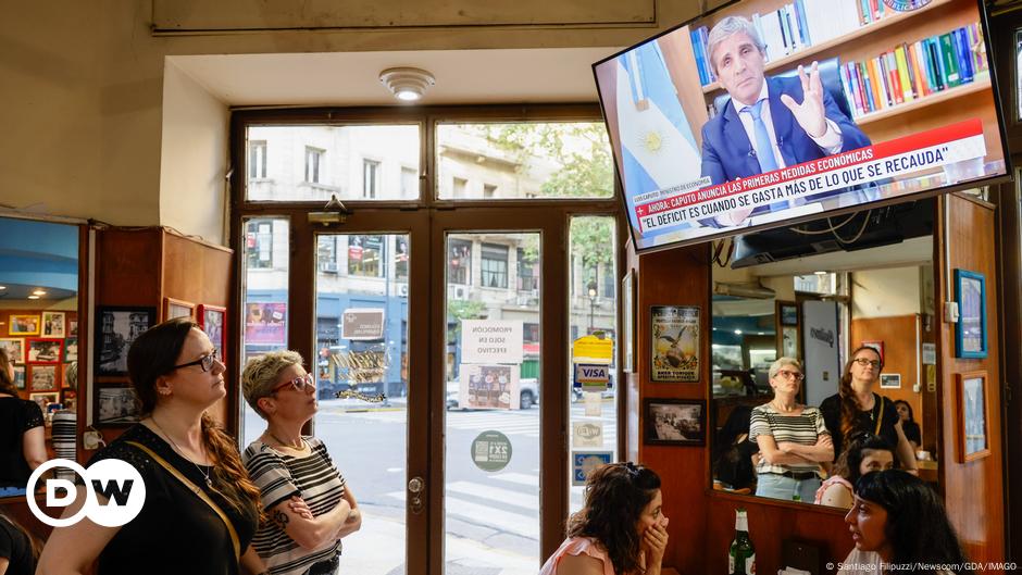 Argentinien: Mileis Schocktherapie beginnt