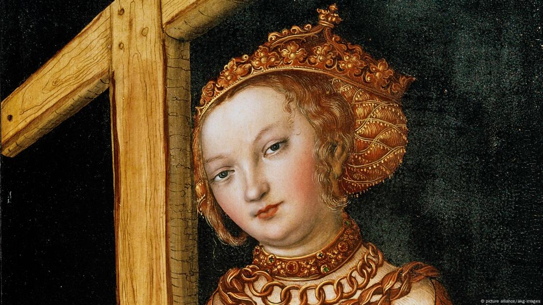 Santa Helena: pintura de Lucas Cranach mostra uma mulher apoiada em uma cruz