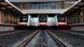 Tres vagones del Tren Maya en una estación de la red ferroviaria. Tres vagones del Tren Maya en una estación de la red ferroviaria.