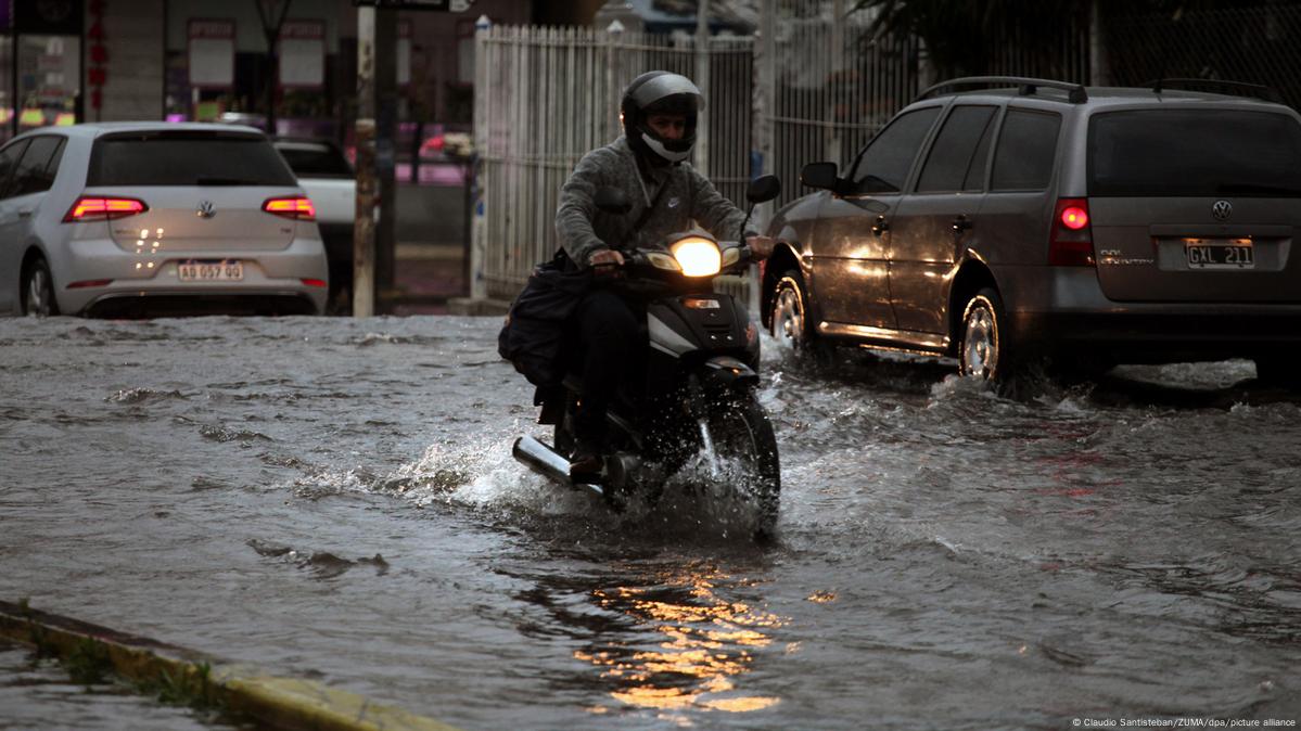 Temporal deja 13 fallecidos en un club de Argentina DW 17/12/2023