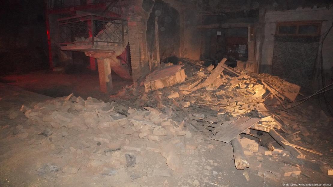 El sismo dejó muchos edificios derrumbados y otros cuantiosos daños materiales El sismo dejó muchos edificios derrumbados y otros cuantiosos daños materiales