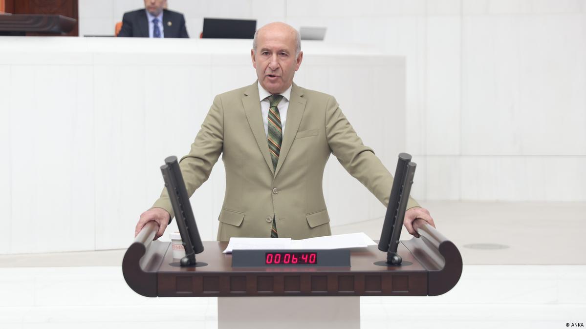 Süryanice konuşan vekil: Bu dil gezegenden gelmedi