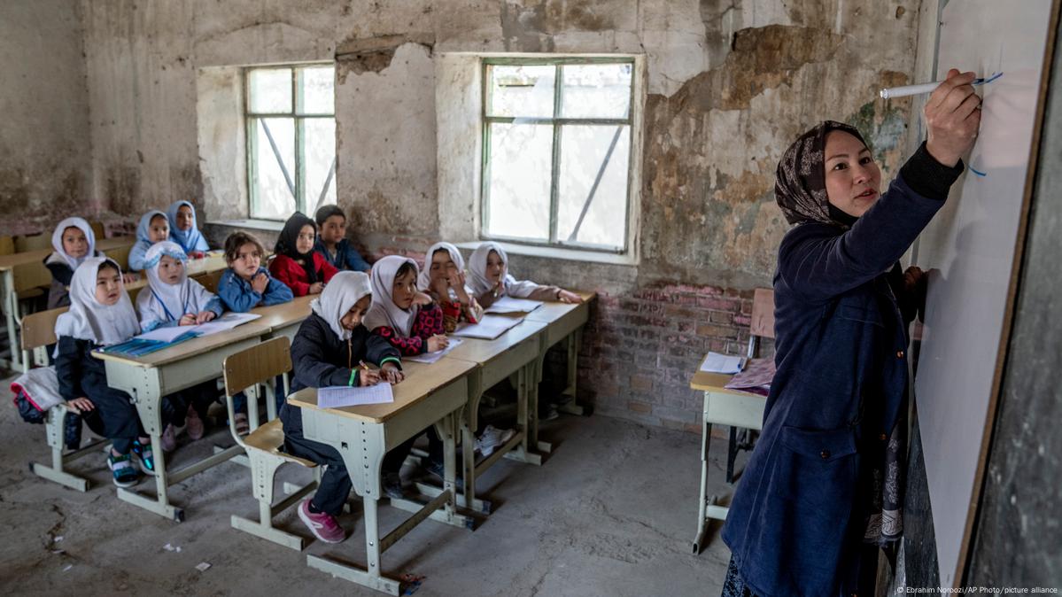 Can the US force Taliban to lift ban on girls&amp;#39; education? – DW – 12/19/2023