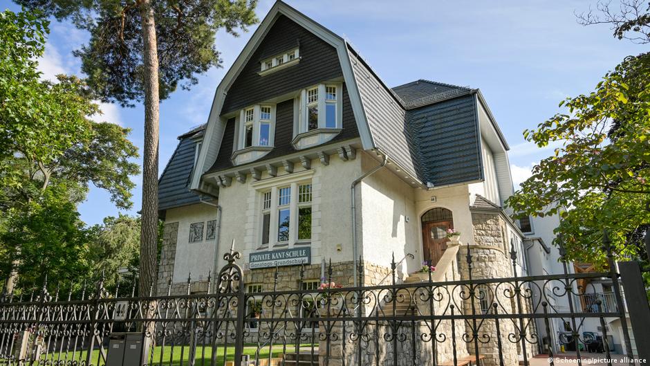 Скільки дітей у Німеччині навчаються у приватних школах?