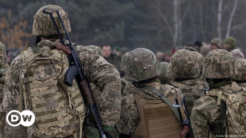 Ukraine updates: Military proposes extra mobilization