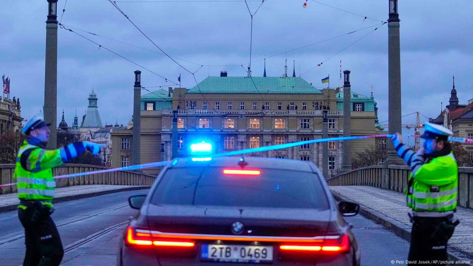 Elf Tote nach Schüssen an Prager Universität