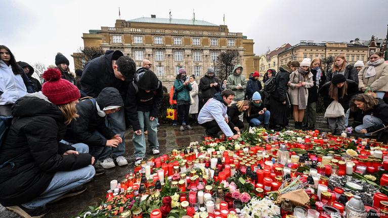 República Tcheca Presta Homenagem às Vítimas De Massacre Dw 23122023 