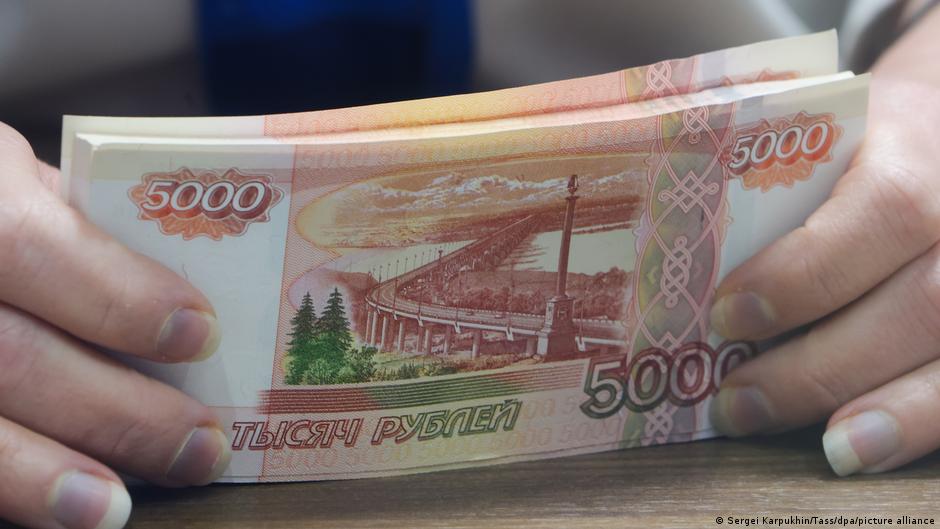 "Будет хуже". Что происходит с малым и средним бизнесом в России?