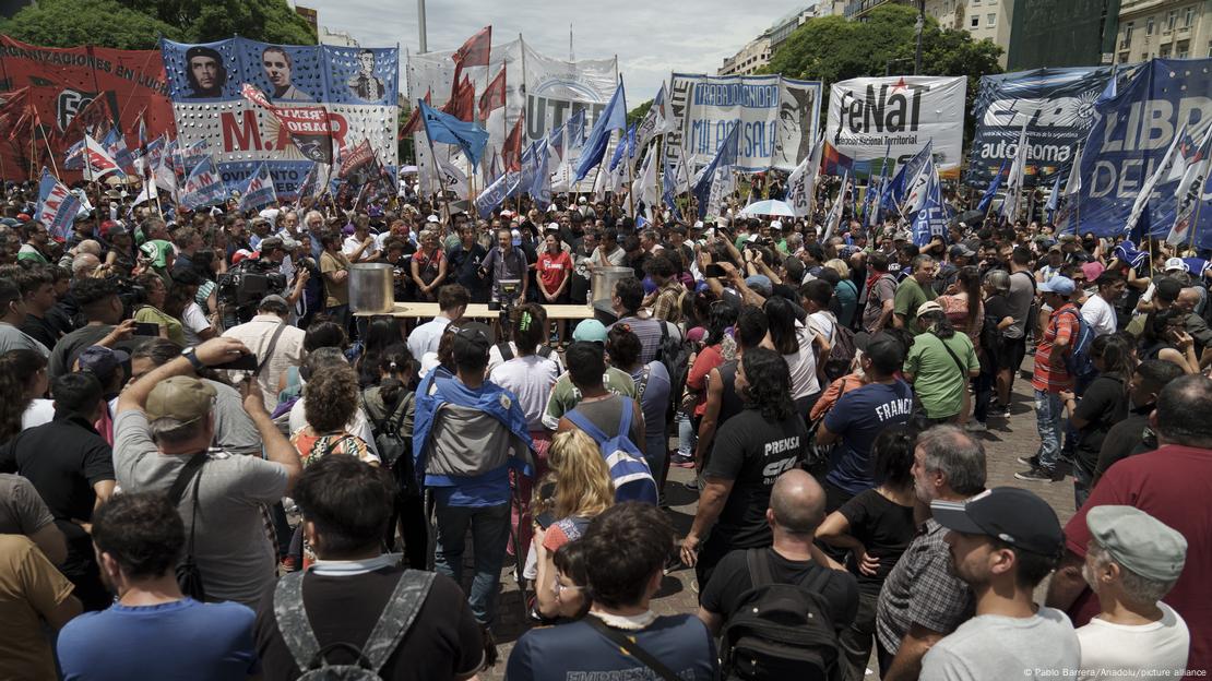 Διαδήλωση εργαζομένων κατά της κυβέρνησης Μιλέι