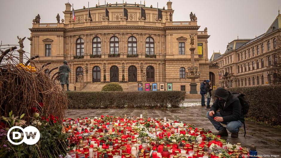 Czech Republic mourns university shooting victims