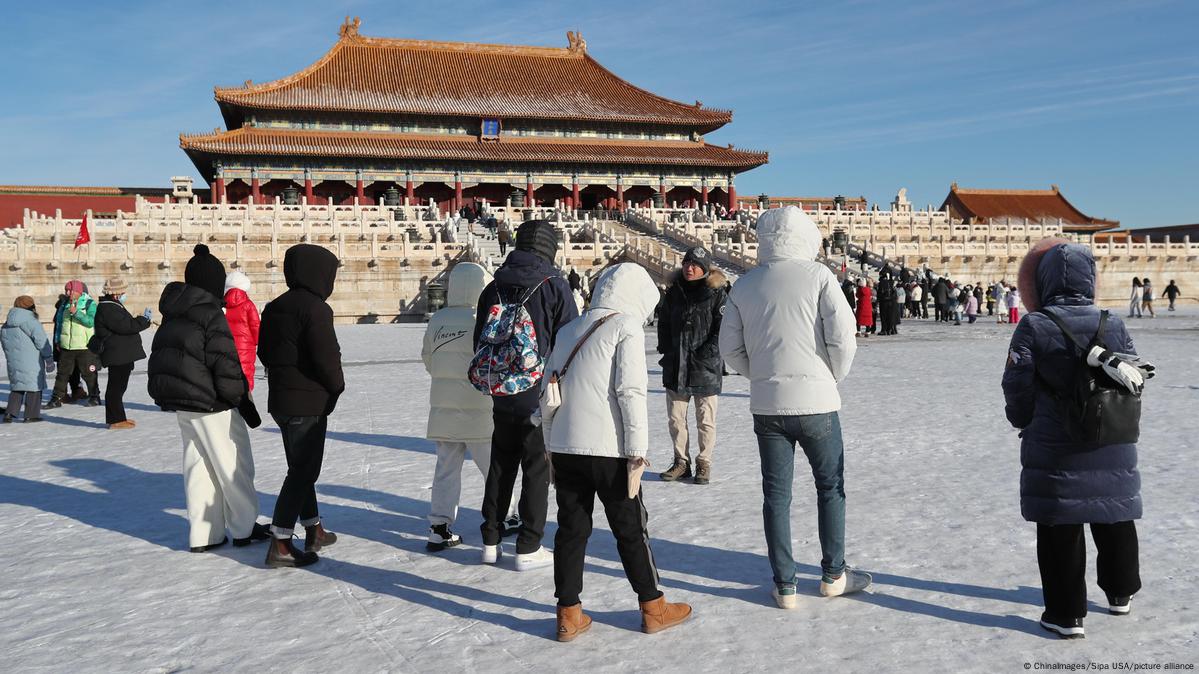 China Subzero Beijing breaks December cold weather record DW 12