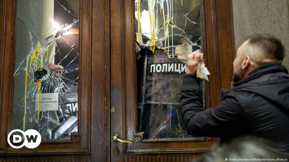 Randale in Belgrad nach mutmaßlichem Wahlbetrug