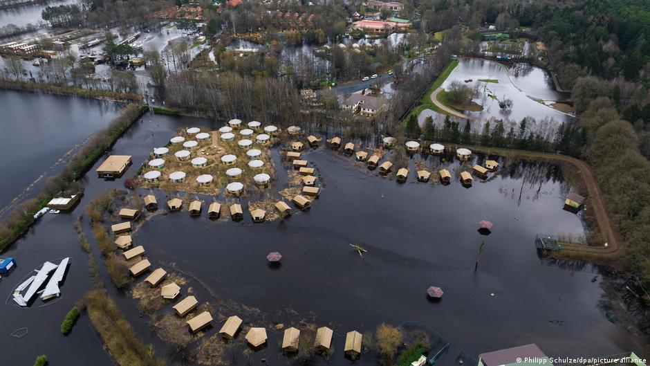 Germany: Flooded safari park relocates smaller animals – DW – 12/28/2023 - Vimarsana News