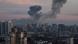 Columnas de humo sobre la ciudad de Kiev tras el ataque masivo de misiles rusos este viernes. Columnas de humo sobre la ciudad de Kiev tras el ataque masivo de misiles rusos este viernes.