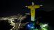 Una camisa proyectada durante varios minutos sobre el emblemático Cristo del Corcovado de Río de Janeiro, destacaba el número 10 del dorsal del tres veces campeón mundial y su emblemática firma. Una camisa proyectada durante varios minutos sobre el emblemático Cristo del Corcovado de Río de Janeiro, destacaba el número 10 del dorsal del tres veces campeón mundial y su emblemática firma.