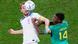 Harry Kane (l.) und Ismail Jakobs (r.) im Kopfballduell Harry Kane (l.) und Ismail Jakobs (r.) im Kopfballduell