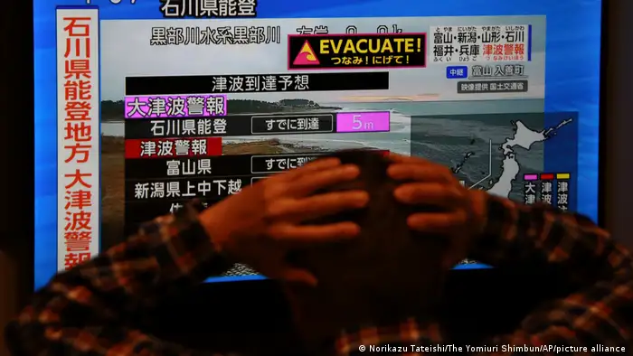 日本多地已经发出海啸预警。