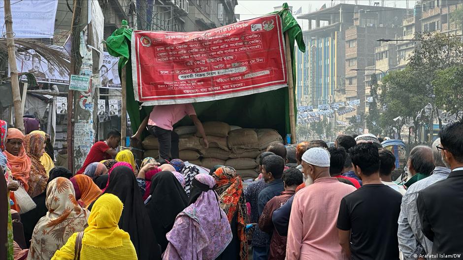 Bangladesh economic woes cast shadow over election – DW – 01/05/2024 - Vimarsana News