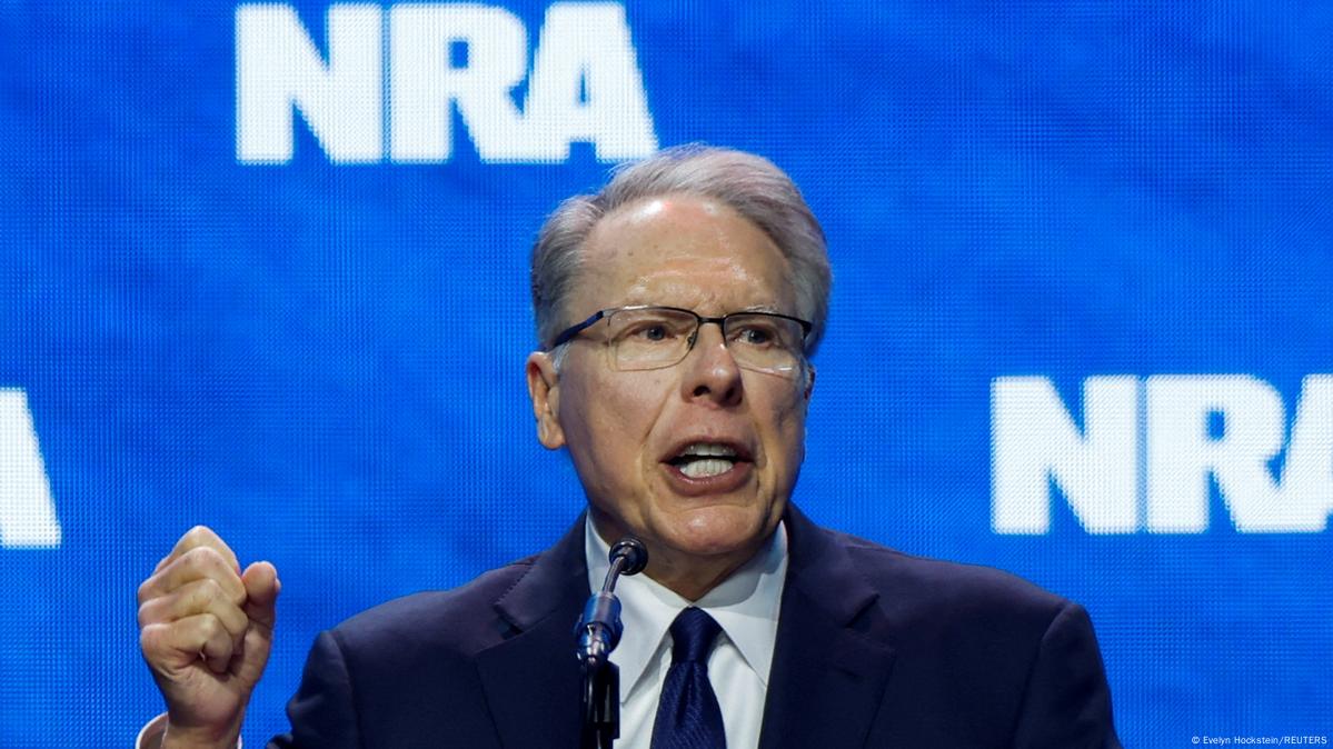 NRA Head LaPierre Resigns Ahead Of Corruption Trial – DW – 01/05/2024