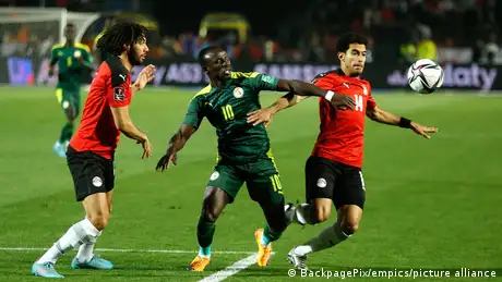 Spielszene Ägypten gegen Senegal mit Sadio Mané