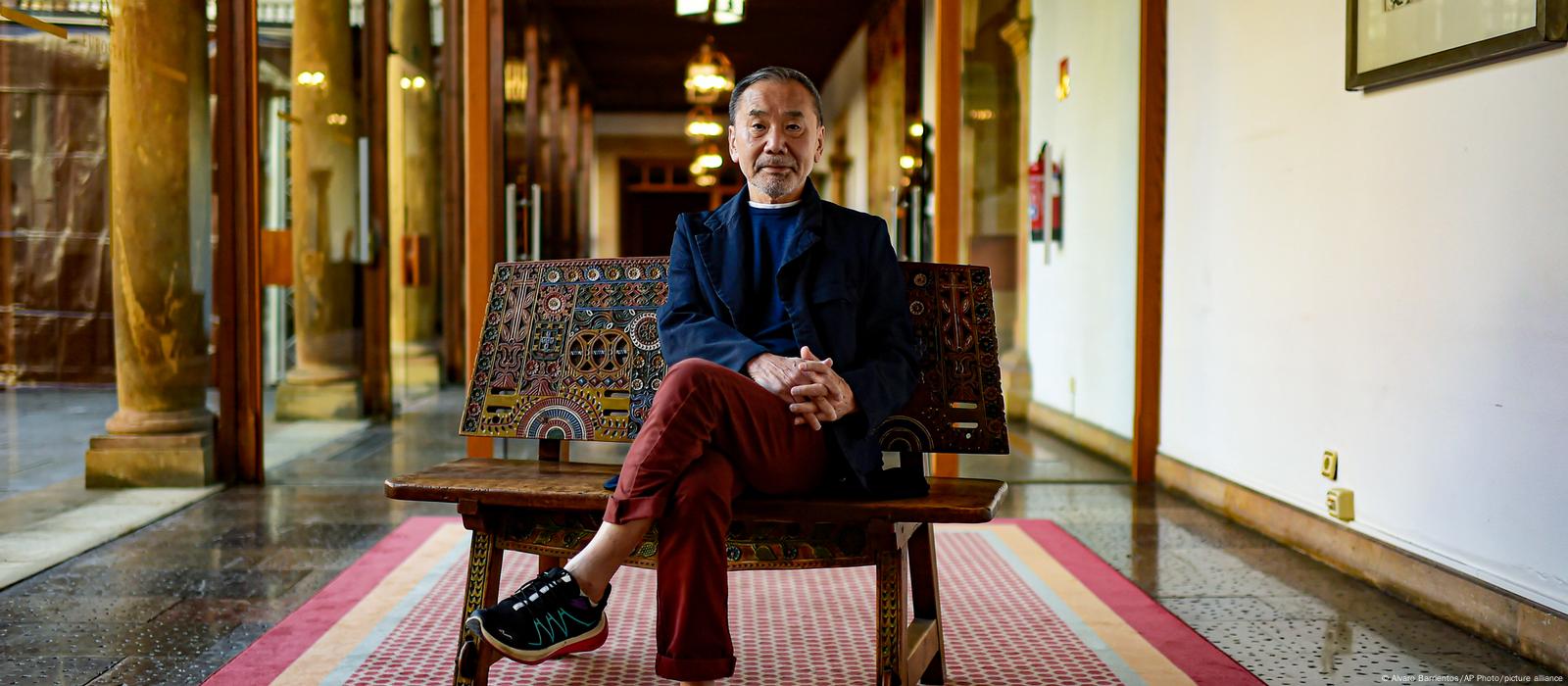 Japan's best-selling living novelist: Haruki Murakami at 75 – DW –  01/11/2024