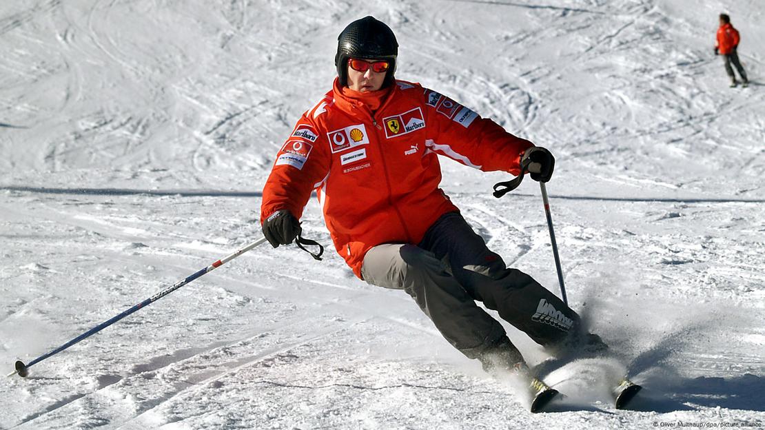 Michael Schumacher skiing in Ferrari overalls. Archive image from 2005.