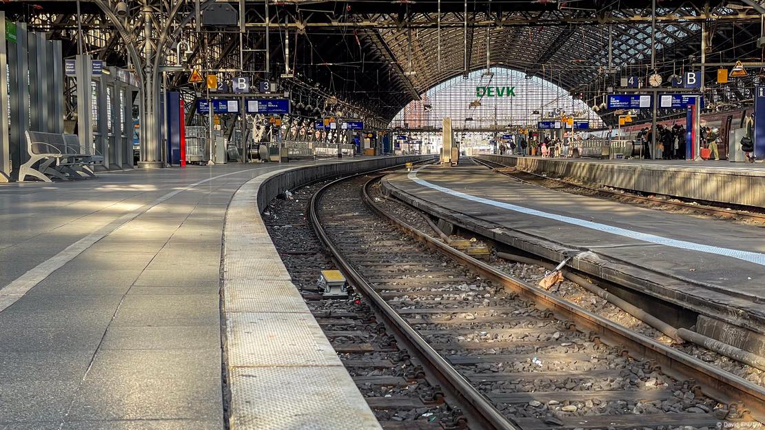 Άδειος και ο σταθμός της Κολωνίας 