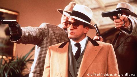 Skenë filmi | Robert De Niro në rolin e Al Capones në filmin "The Untouchables" 