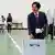在2024台湾大选中胜出的赖清德将成为新一届总统（右）