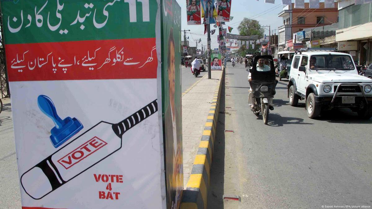 Pakistan: Imran Khan's Party Must Drop Cricket Bat Symbol – DW – 01/13/2024