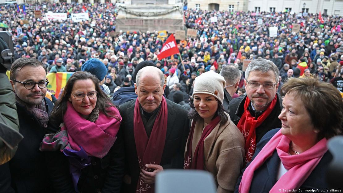 Scholz dhe Baerbock në demonstratën në Potsdam