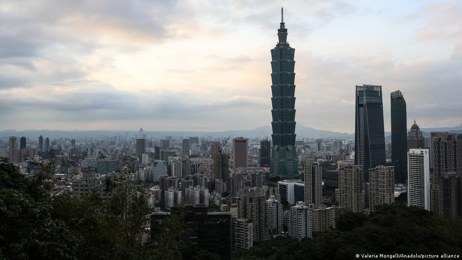 「台灣是民主和市場經濟的一個樣板，是該地區自由與富足的堡壘」