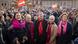 Ο καγκελάριος Όλαφ Σολτς και η υπ. Εξωτερικών Αναλένα Μπέρμποκ στην πορεία κατά της ακροδεξιάς στο Πότσνταμ