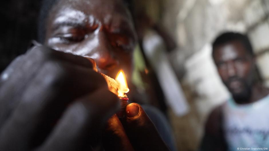 Youth Drug Addiction In Liberia Inside A Monrovia Kush Den DW 01 youth-drug-addiction-in-liberia-inside-a-monrovia-kush-den-dw-01