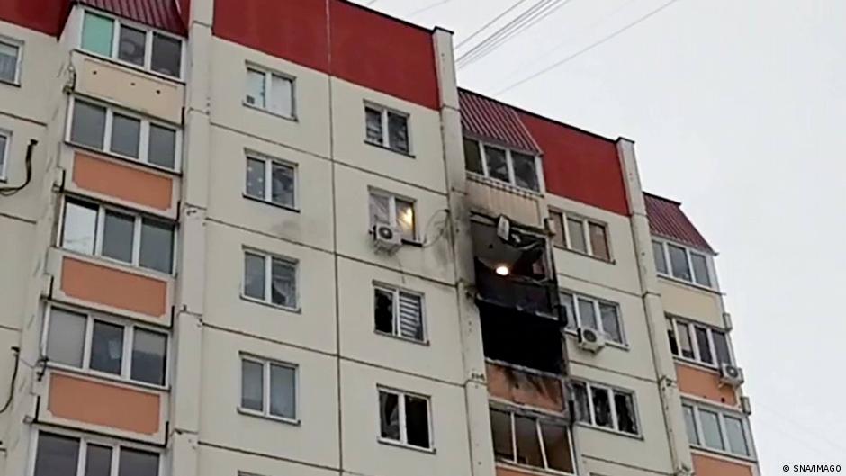 Влада РФ заявила про масштабну атаку дронів на Воронеж – DW – 11.01.2026