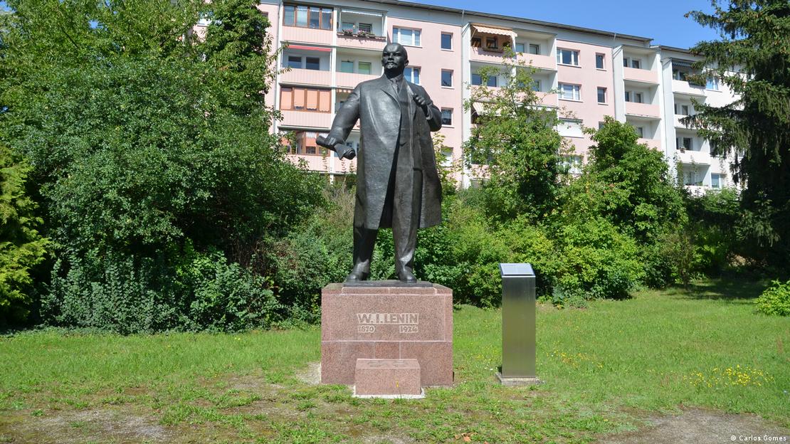 Estátua de Vladimir Lenin no parque de Riesa, Saxônia
