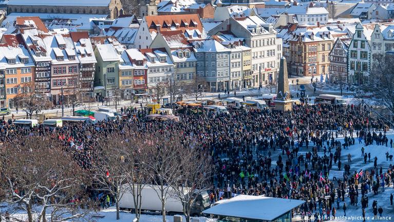 Alemania: decenas de miles protestan contra la ultraderecha