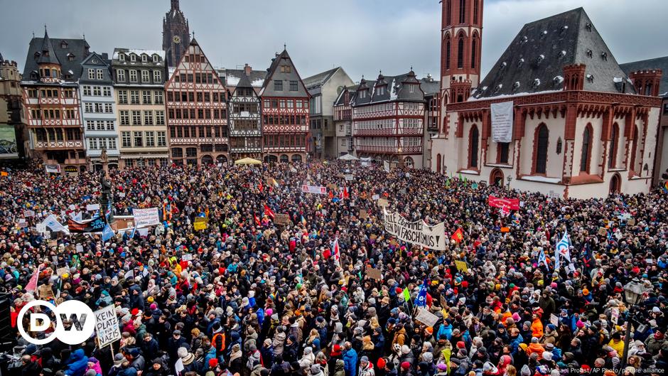 Germany: Marches against the far right draw over 200,000 – DW – 01/20/2024